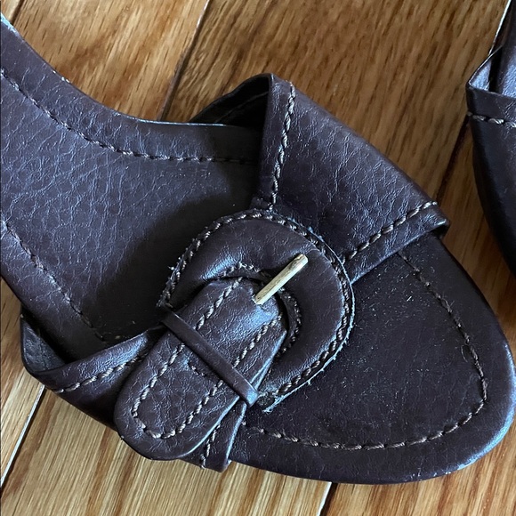CL by Laundry Chocolate Buckle Heels size 8 - Picture 3 of 4